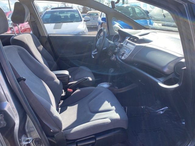 Vehicle image 25 of 31