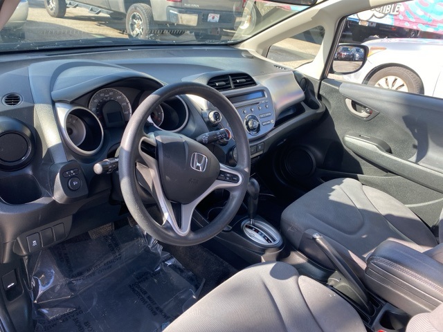 Vehicle image 8 of 31