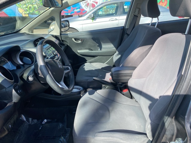 Vehicle image 9 of 31