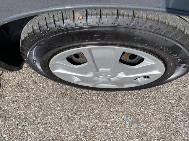 Vehicle image 30 of 31