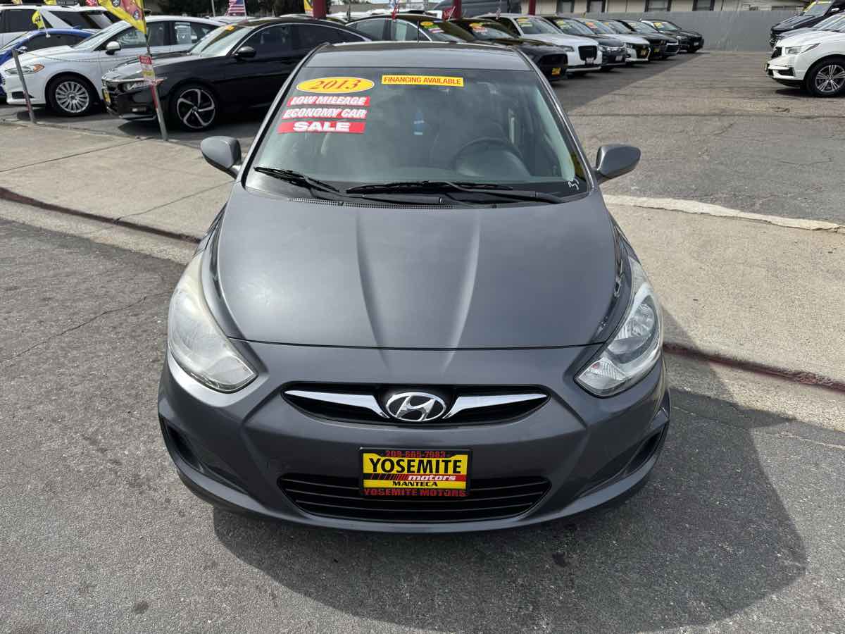2013 Hyundai Accent GLS Image 2 of 15