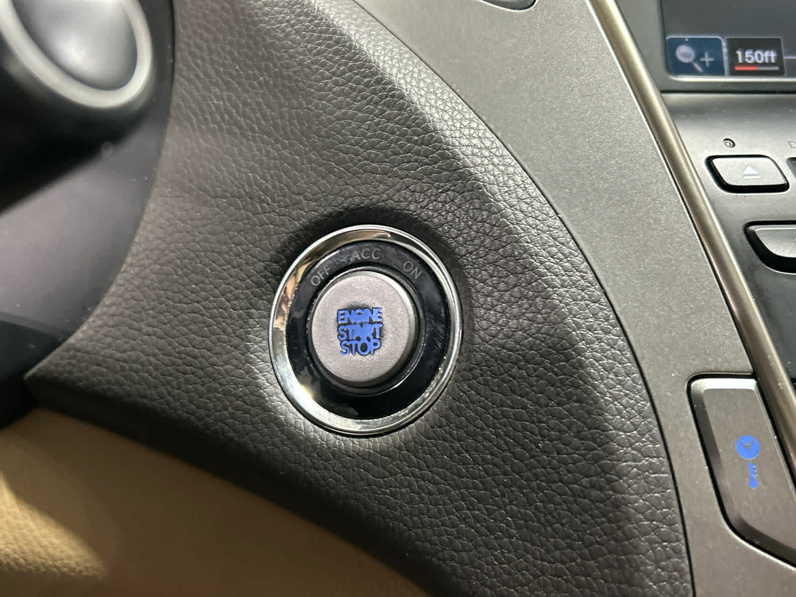 Vehicle image 42 of 46