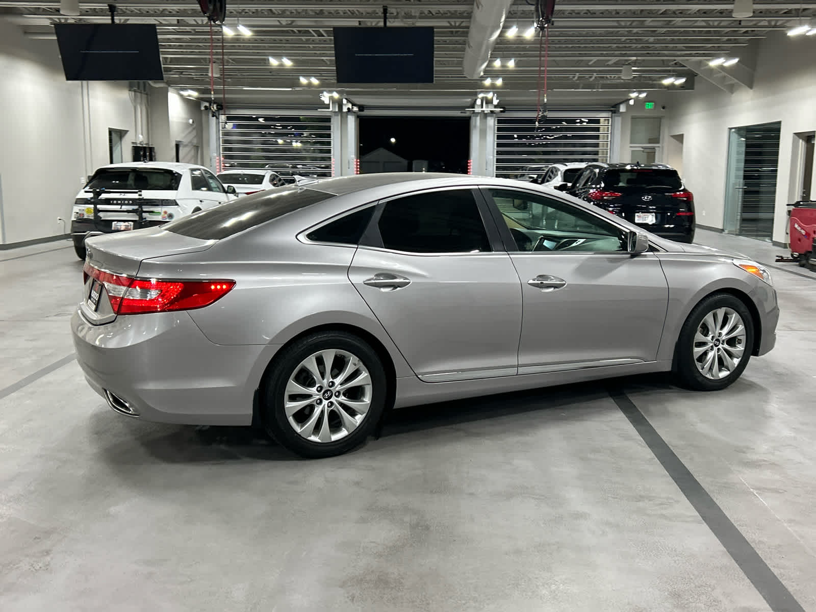 Vehicle image 12 of 46