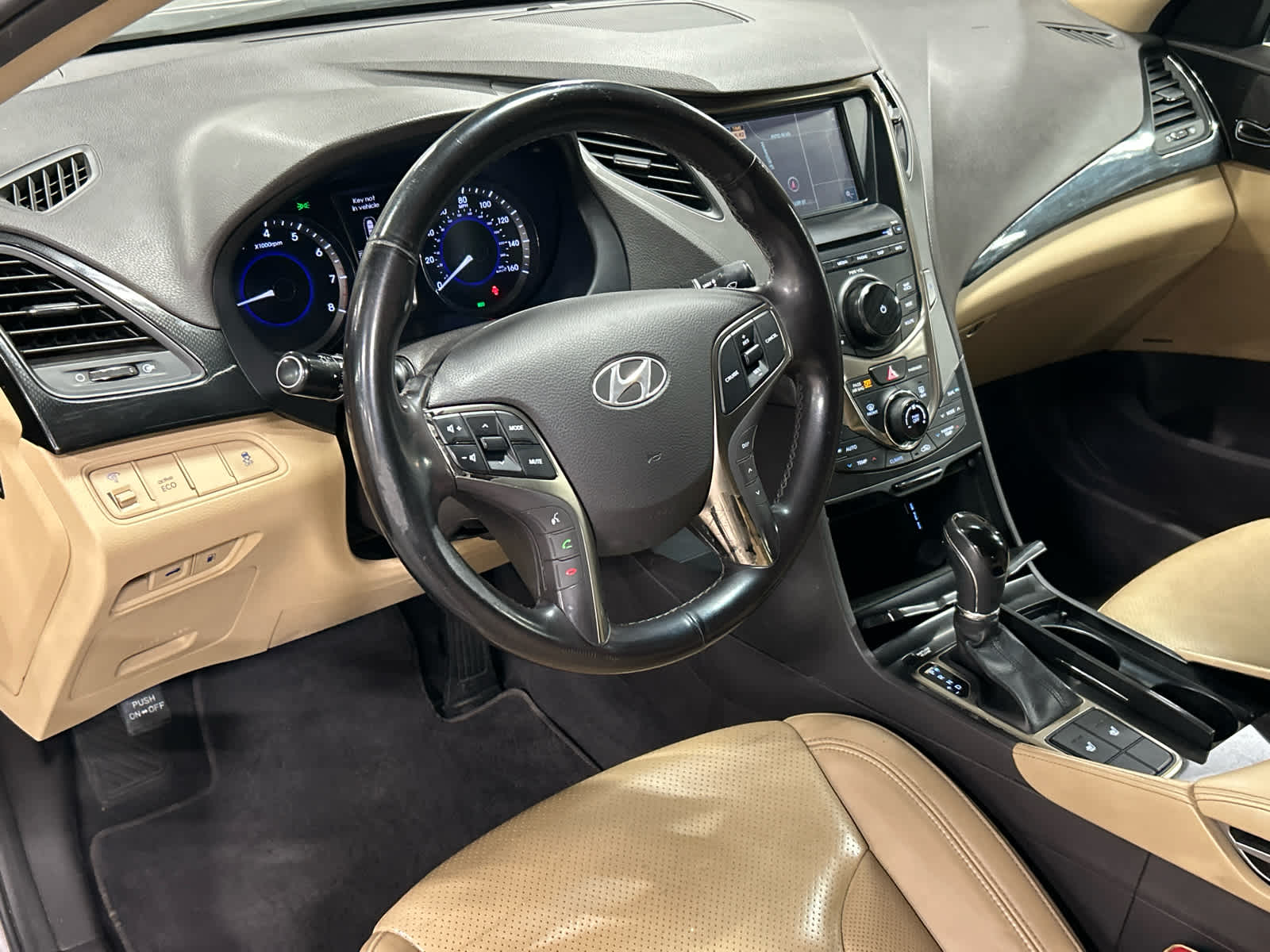 Vehicle image 29 of 46
