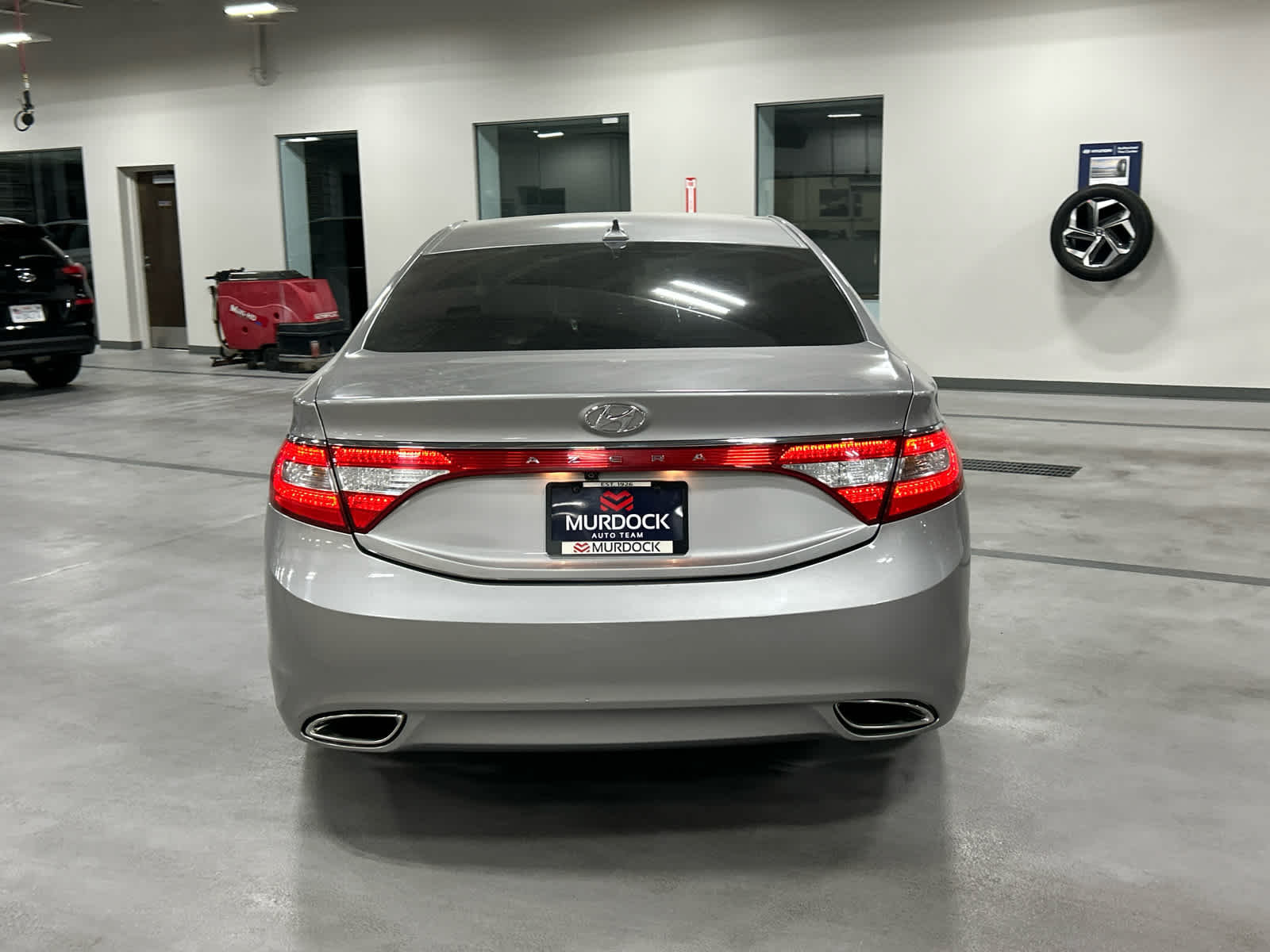 Vehicle image 14 of 46