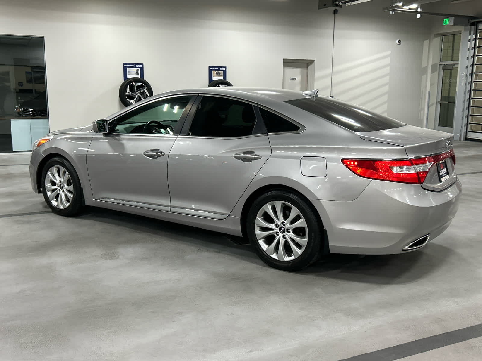 Vehicle image 18 of 46