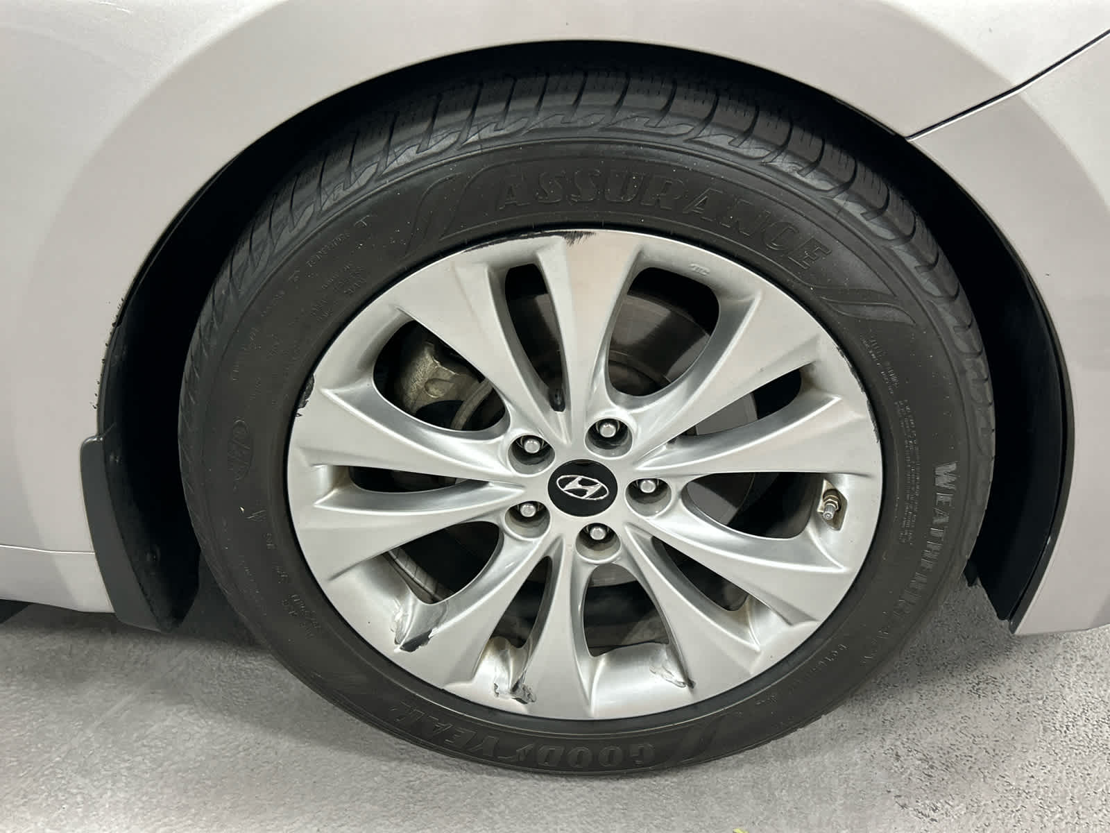 Vehicle image 20 of 46