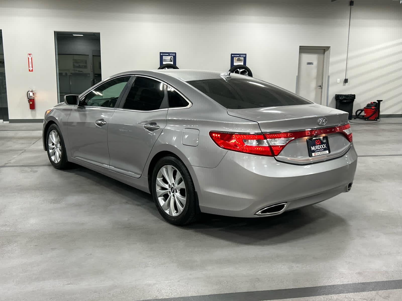 Vehicle image 15 of 46