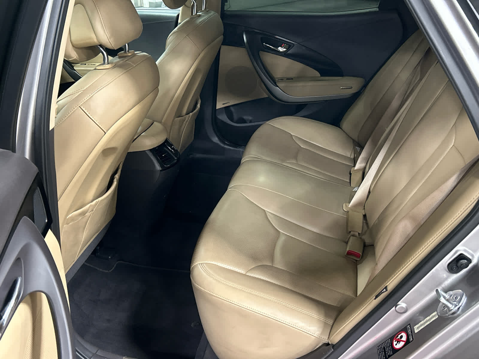 Vehicle image 26 of 46