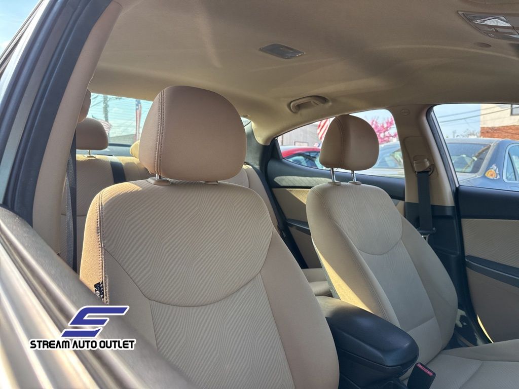 Vehicle image 10 of 39