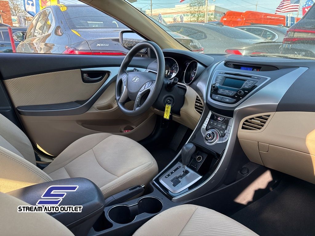 Vehicle image 9 of 39