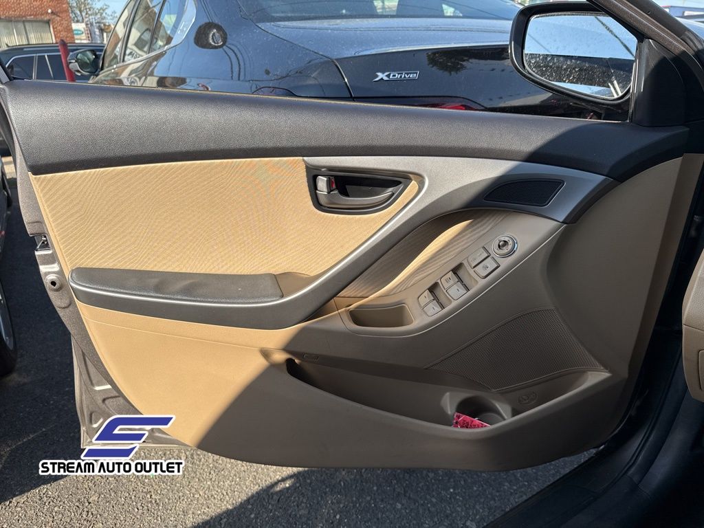 Vehicle image 29 of 39