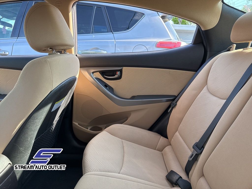 Vehicle image 21 of 39