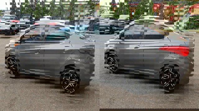 Vehicle image 8 of 20