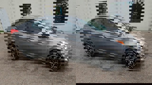 Vehicle image 3 of 20