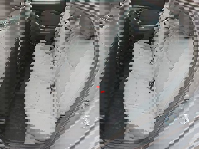 Vehicle image 14 of 20