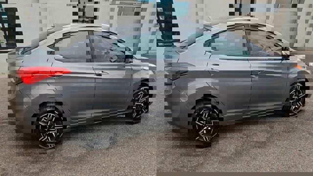 Vehicle image 6 of 20