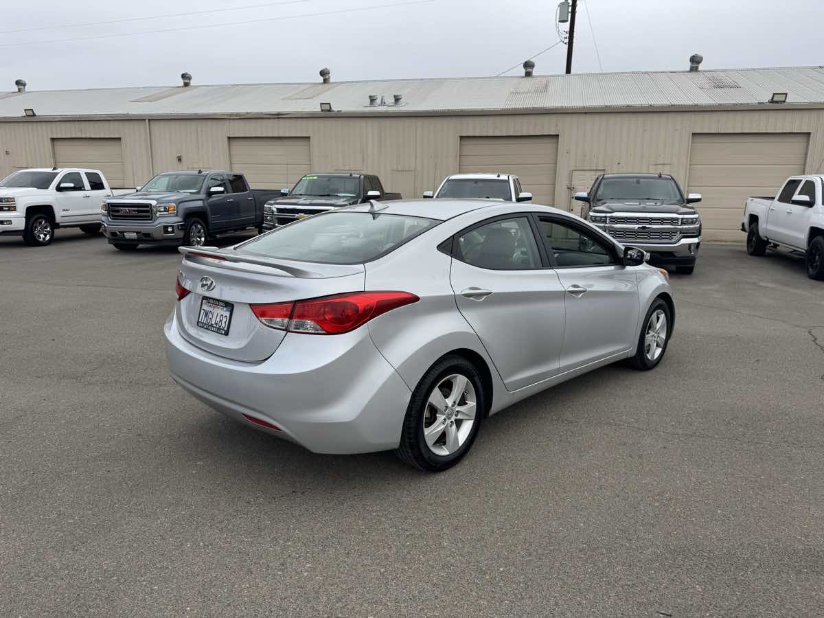 2013 Hyundai Elantra GLS Image 8 of 34
