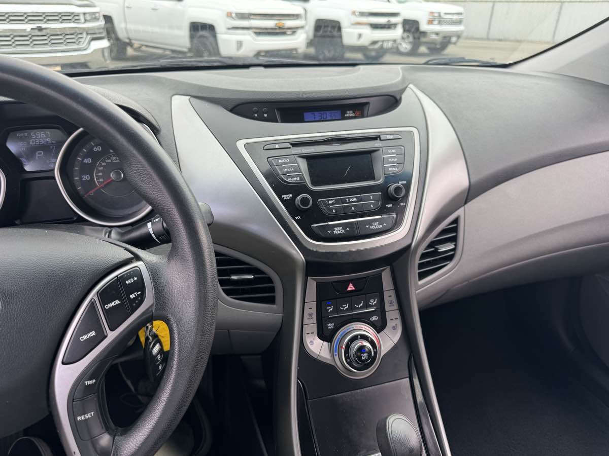 2013 Hyundai Elantra GLS Image 26 of 34