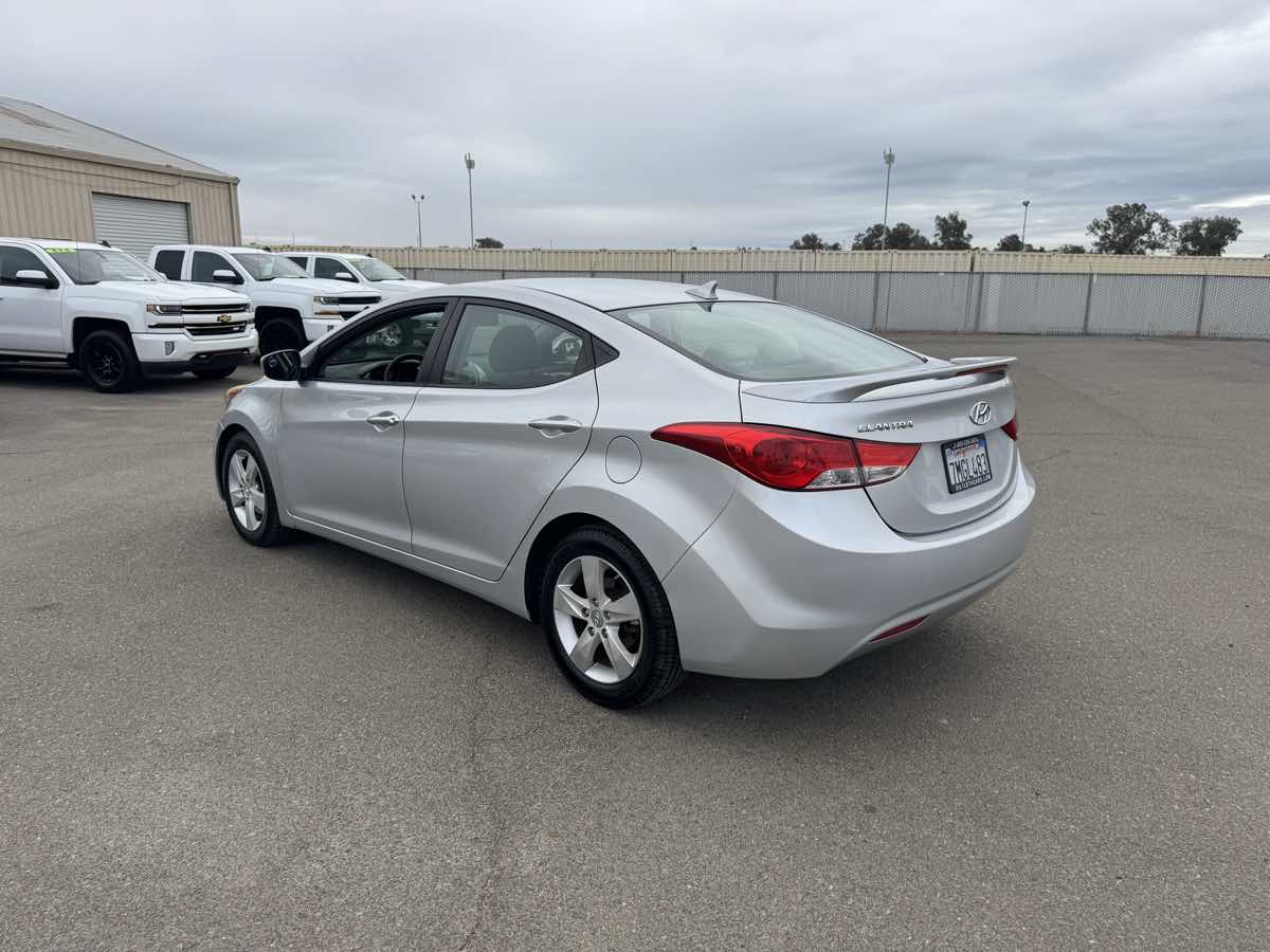 2013 Hyundai Elantra GLS Image 11 of 34