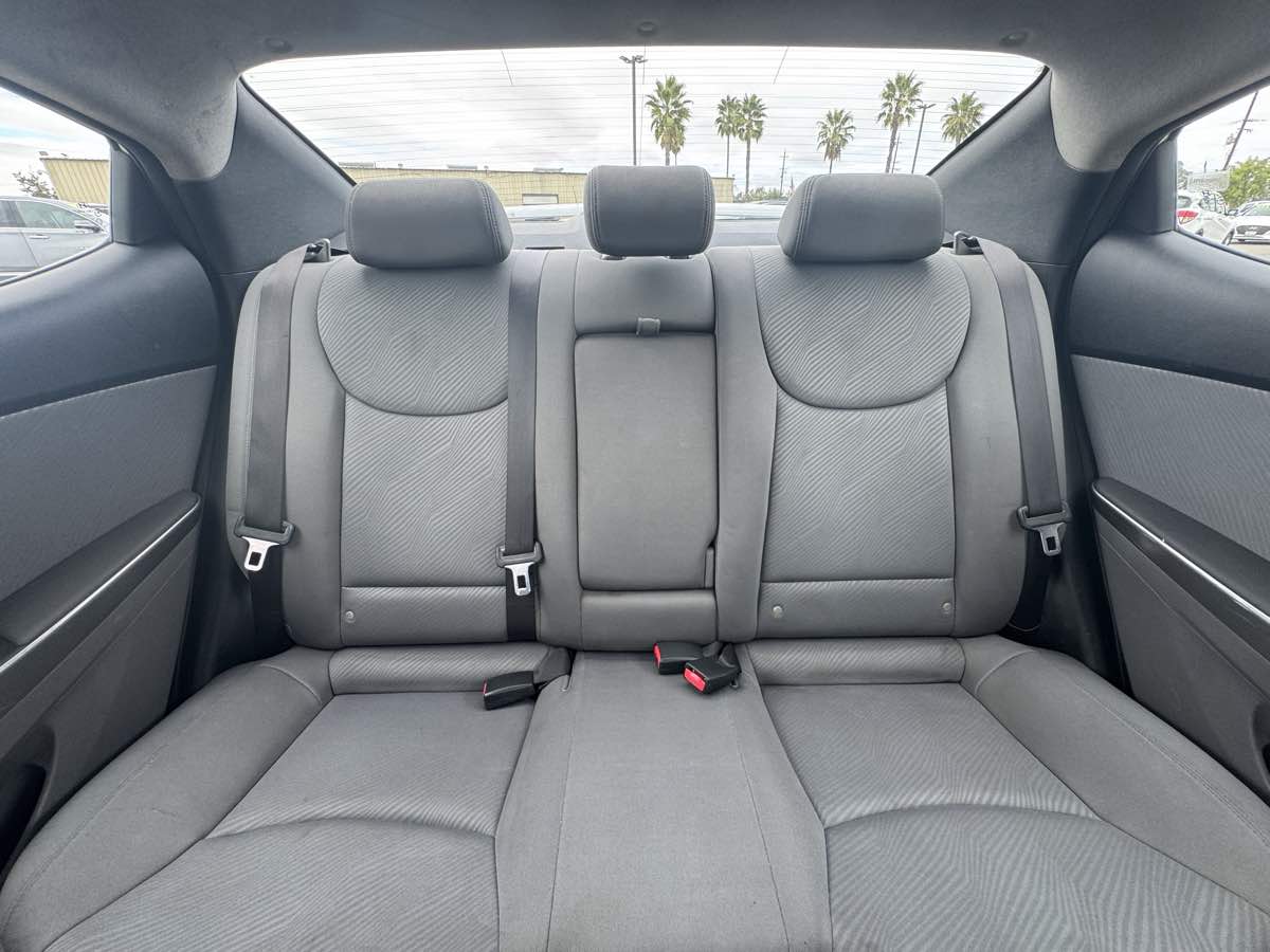 2013 Hyundai Elantra GLS Image 22 of 34