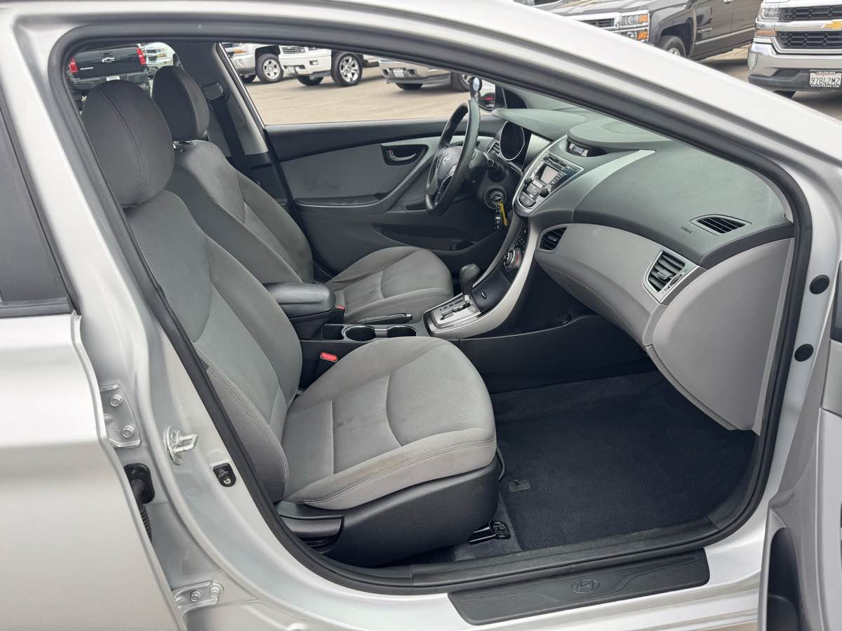 2013 Hyundai Elantra GLS Image 21 of 34