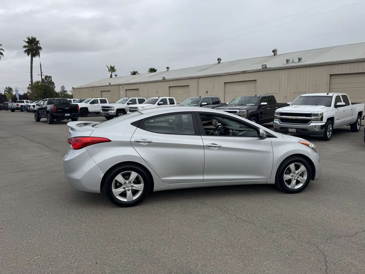 2013 Hyundai Elantra GLS Image 9 of 34