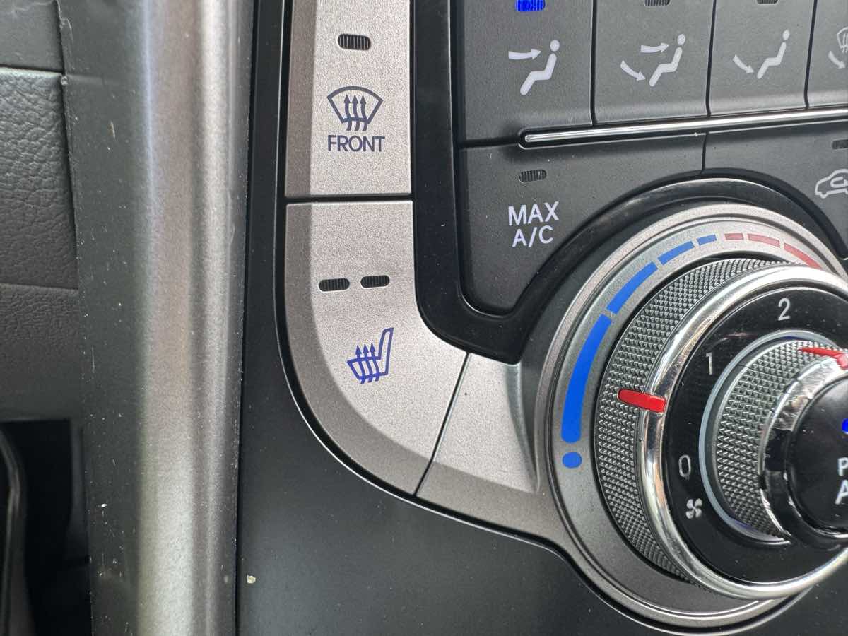 2013 Hyundai Elantra GLS Image 30 of 34