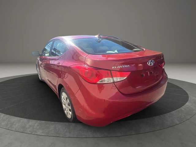 2013 Hyundai Elantra GLS PZEV Image 9 of 32