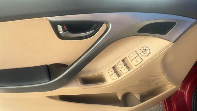 2013 Hyundai Elantra GLS PZEV Image 22 of 32