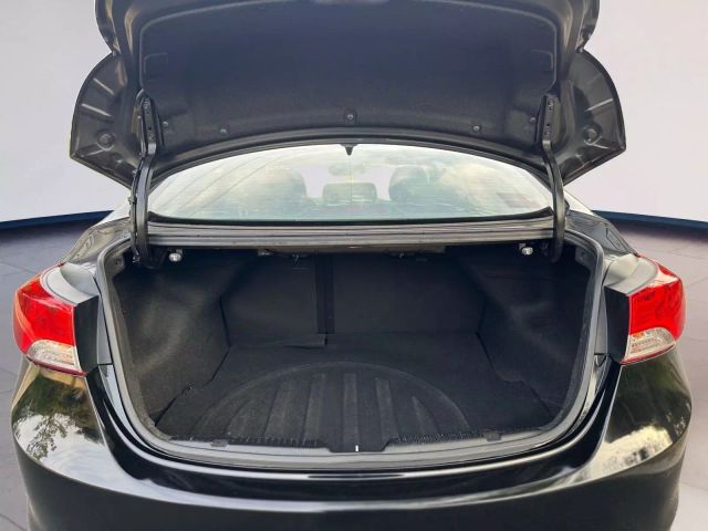 Vehicle image 19 of 24