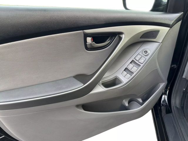 Vehicle image 10 of 24