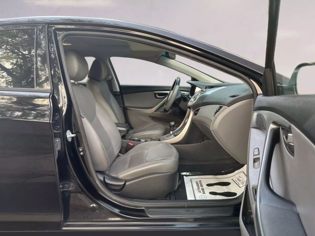 Vehicle image 22 of 24