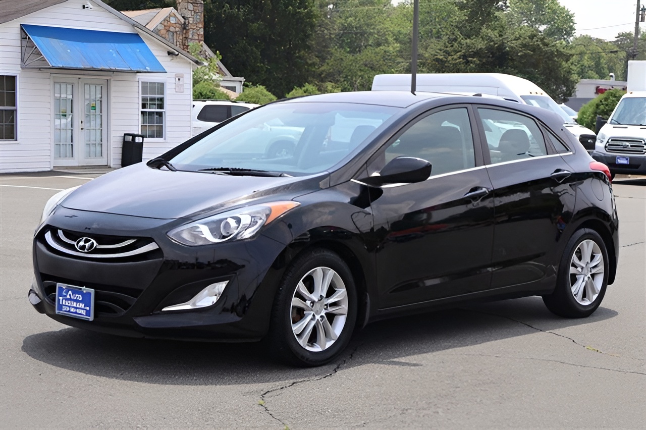Vehicle image 23 of 30