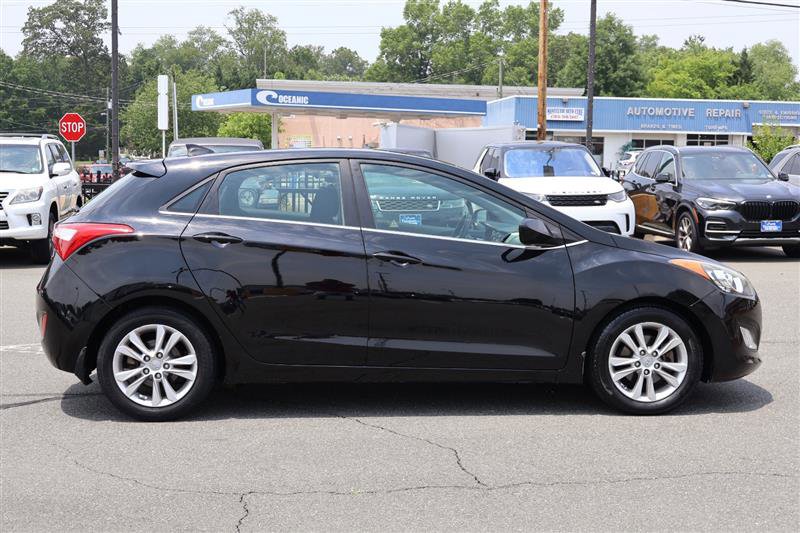 Vehicle image 4 of 30