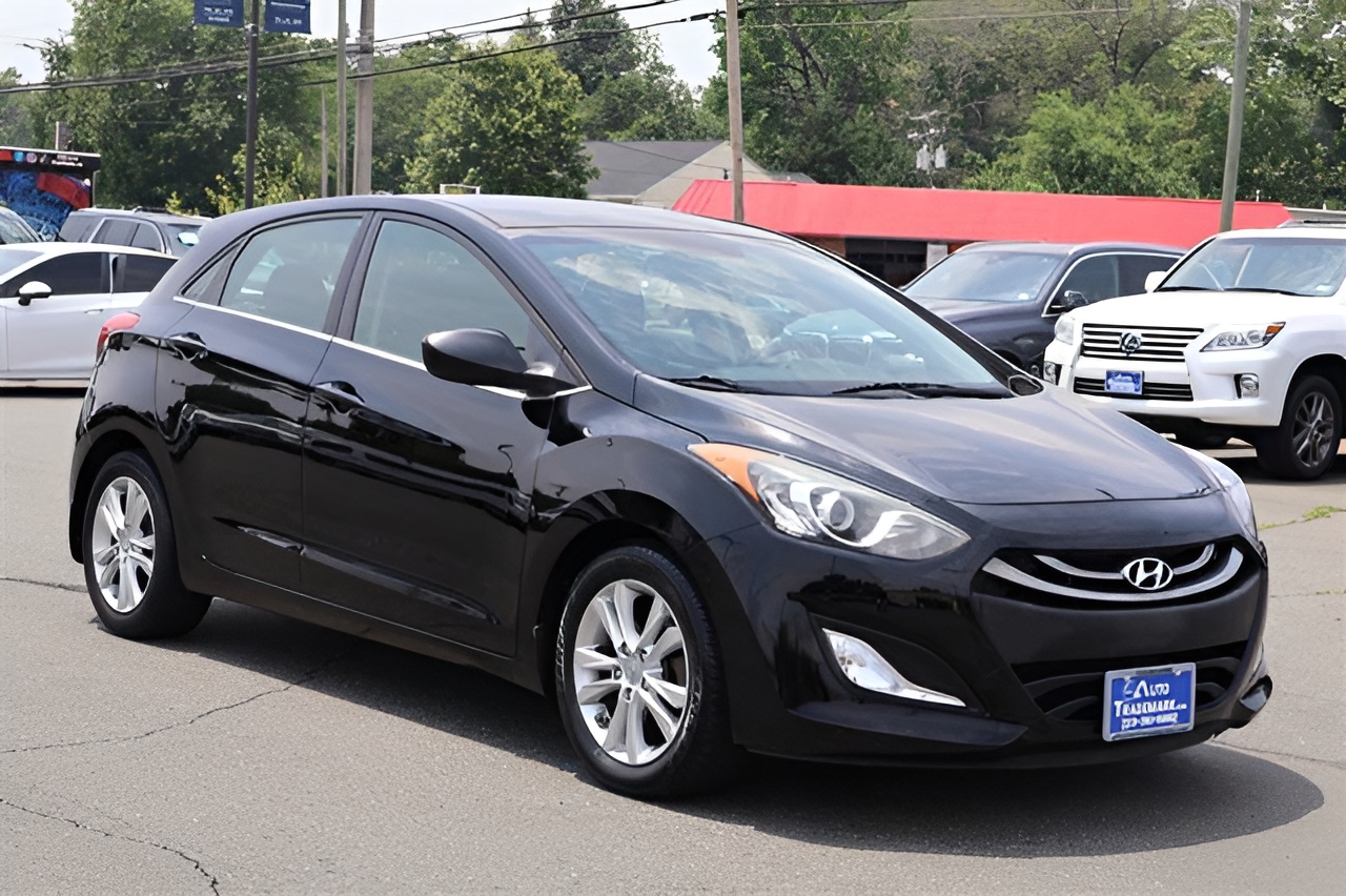 Vehicle image 25 of 30
