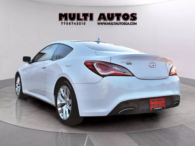 2013 Hyundai Genesis 2.0T Image 10 of 28