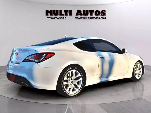 2013 Hyundai Genesis 2.0T Image 7 of 28