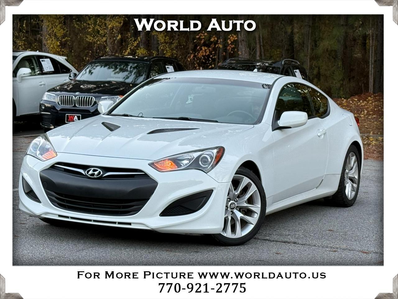 2013 Hyundai Genesis 2.0T Image 2 of 23