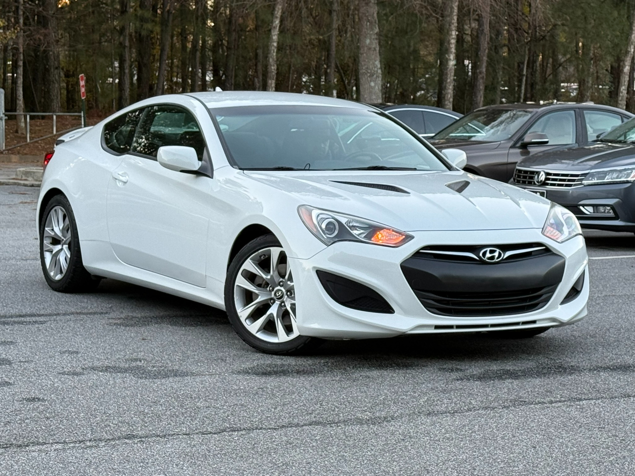2013 Hyundai Genesis 2.0T Image 4 of 23