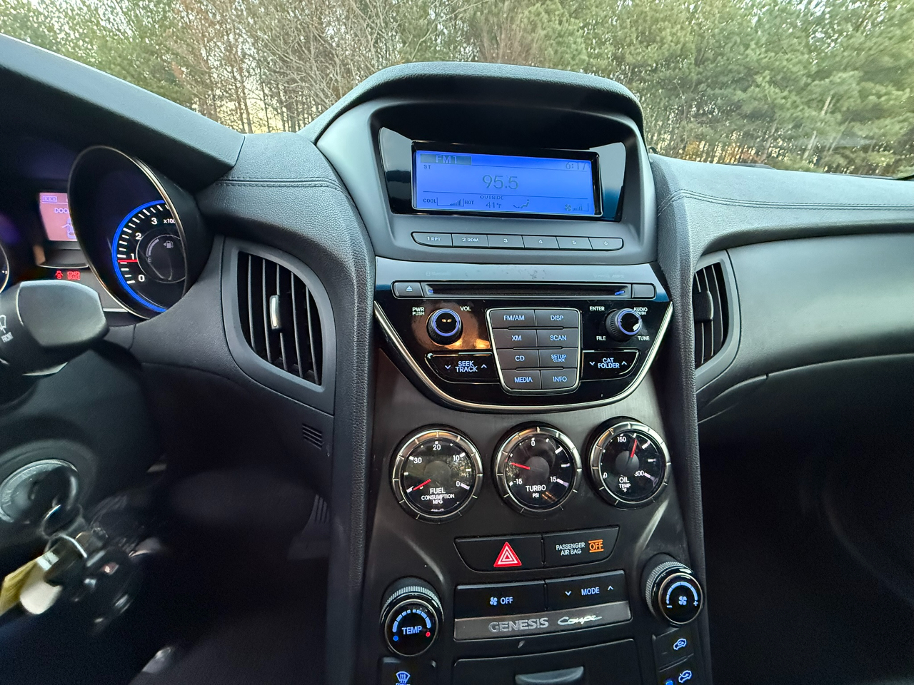 2013 Hyundai Genesis 2.0T Image 16 of 23
