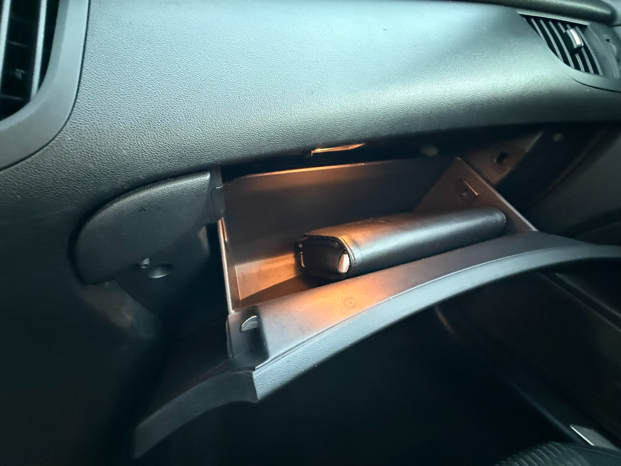 2013 Hyundai Genesis 2.0T Image 21 of 23