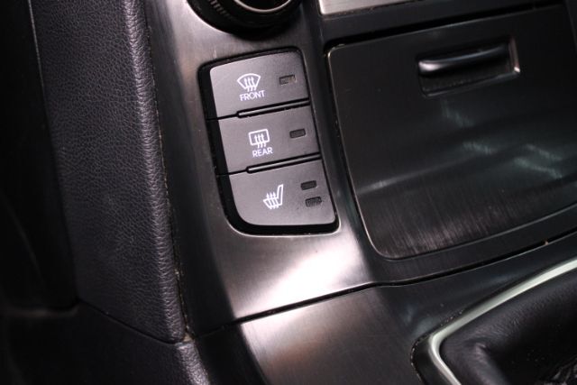 2013 Hyundai Genesis 3.8 Track Image 17 of 24