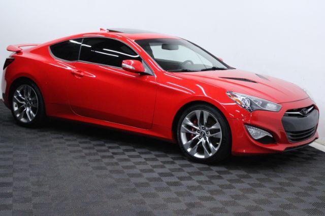 2013 Hyundai Genesis 3.8 Track Image 4 of 24