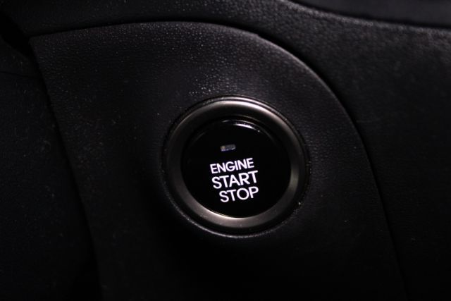 2013 Hyundai Genesis 3.8 Track Image 22 of 24