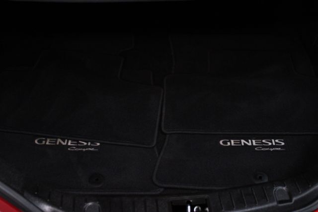 2013 Hyundai Genesis 3.8 Track Image 8 of 24