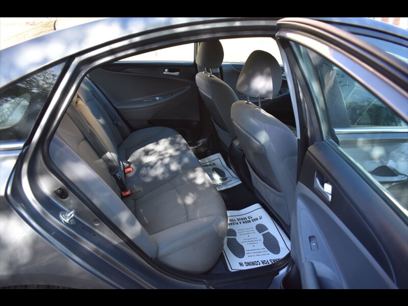 2013 Hyundai Sonata GLS PZEV Image 21 of 50