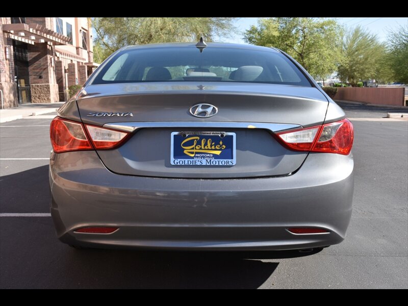 2013 Hyundai Sonata GLS PZEV Image 7 of 50