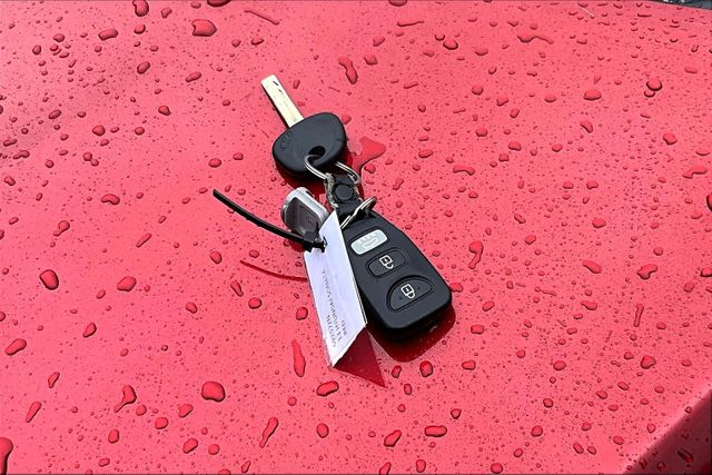 Vehicle image 12 of 30