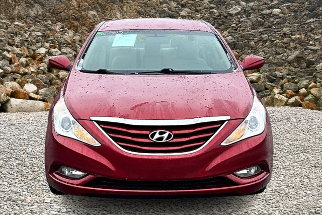 Vehicle image 2 of 30